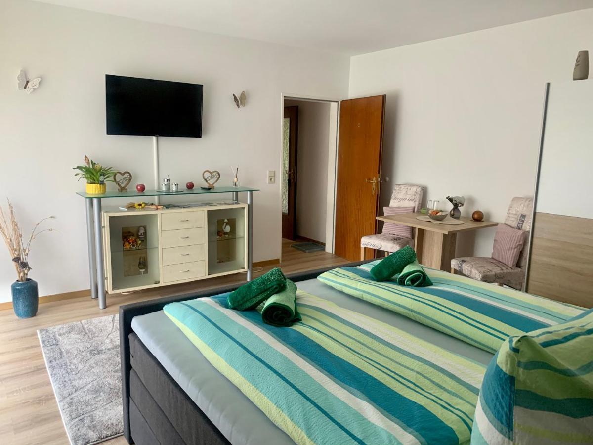 Haus Am Burghain Naumburg  Ngoại thất bức ảnh